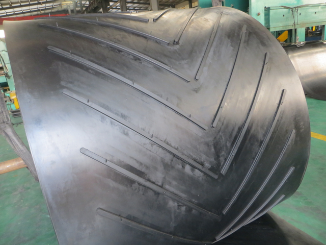 High-Incline Wear-Resistant Chevron Conveyor Belt